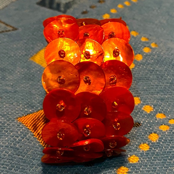 SALE 3/$20 BOHO vintage cuff bracelet,silver w/attached burnt orange MOP buttons - Picture 4 of 10